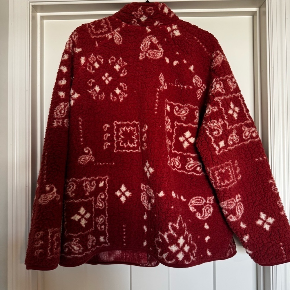 Wrangler Retro printed Sherpa jacked in burnt paisley - Picture 2 of 6